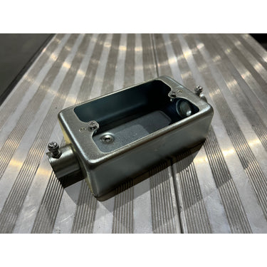 ねじなし露出BOX1個用2方出 薄鋼 TCS12K19