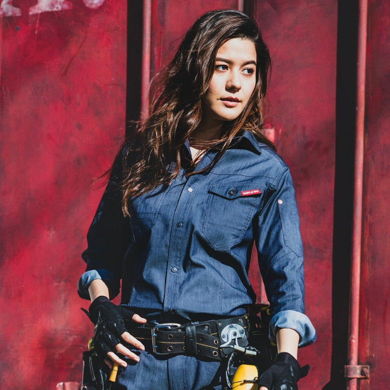 企業ユニフォームのフォーマルさに程よいカジュアルさ　スタイリッシュなスタイルに　1815 長袖シャツ　ユニセックス 45インディゴ / S