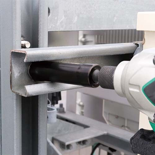 ダクトチャンネルの取り付けに最適【黒金】首振りレースウェイソケット