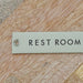 ポッシュリビング 63955 サインプレート REST ROOM アンティークゴールド