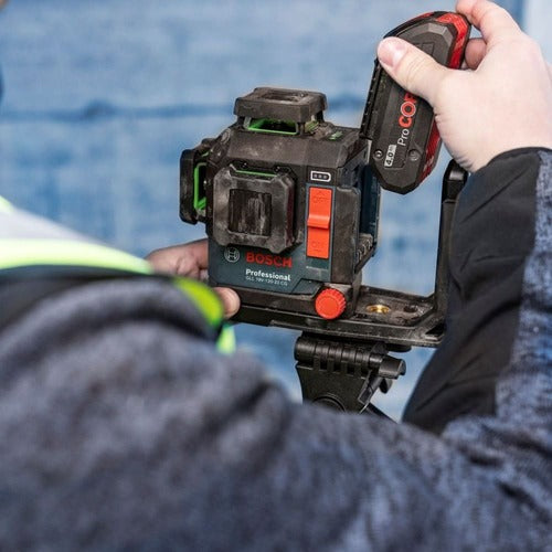 ボッシュ BOSCH レーザー墨出し器 グリーンレーザー GLL18V-120-33CG＋18Vバッテリー充電器セット