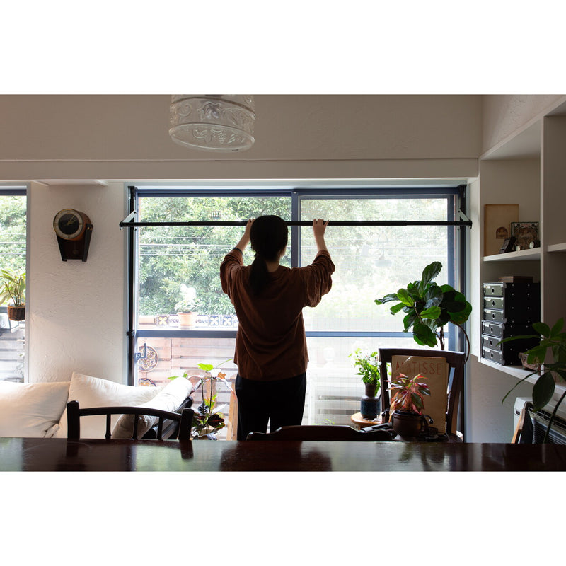 窓枠物干し　FRAMES　ブラック