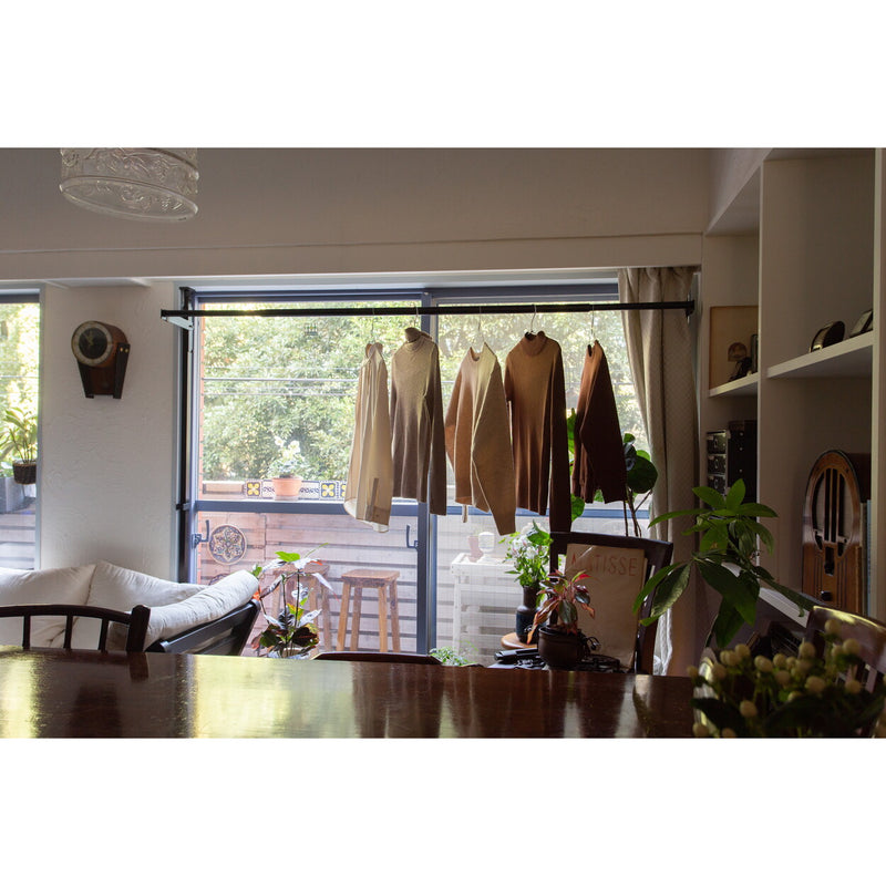 窓枠物干し　FRAMES　ブラック