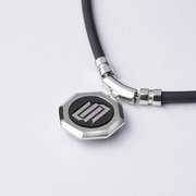 UNrust 磁気ネックレス Ray レイ ループ