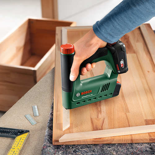 ボッシュ UT118H コードレスタッカー