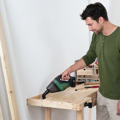 ボッシュ VAC218 コードレスクリーナー