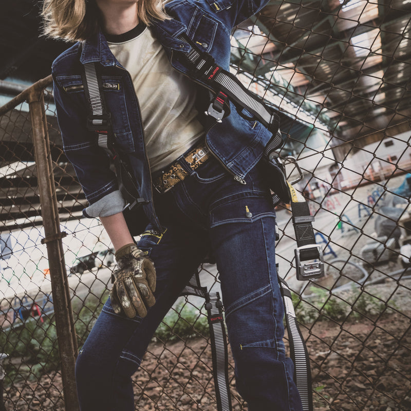 寅壱 8940-219 カーゴパンツ 着用画