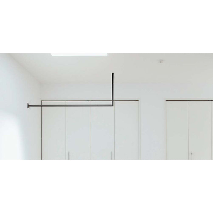部屋は四角。窓も四角。物干しも　天井付け物干し　kacu